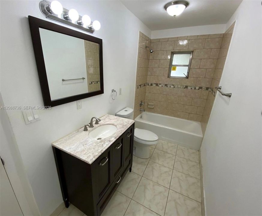 En Venta: $585,000 (3 camas, 2 baños, 2490 Pies cuadrados)