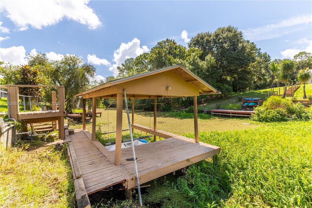 На продажу: $325,000 (3 спален, 2 ванн, 1408 Квадратных фут)