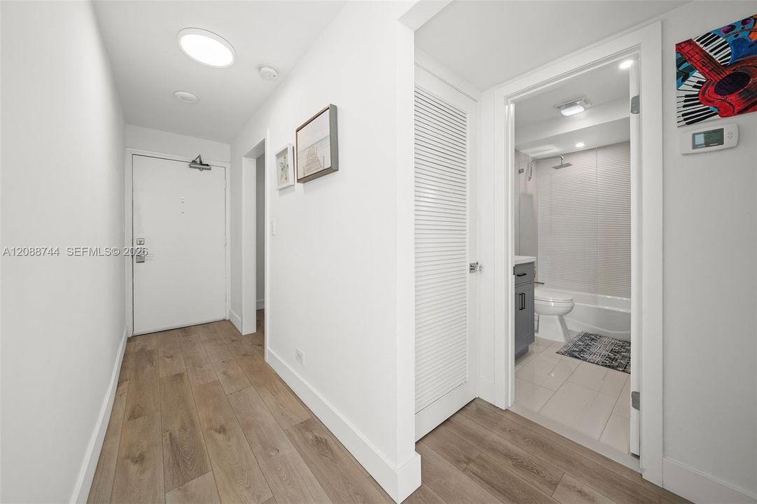 В аренду: $3,450 (2 спален, 1 ванн, 964 Квадратных фут)