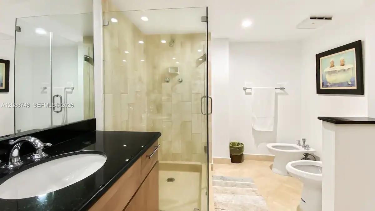 For Rent: $5,500 (3 beds, 2 baths, 1496 Square Feet)