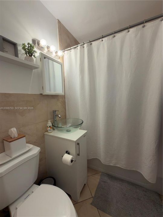 En Venta: $460,000 (2 camas, 1 baños, 825 Pies cuadrados)