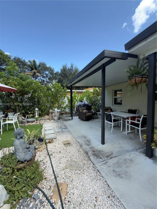 En Venta: $460,000 (2 camas, 1 baños, 825 Pies cuadrados)