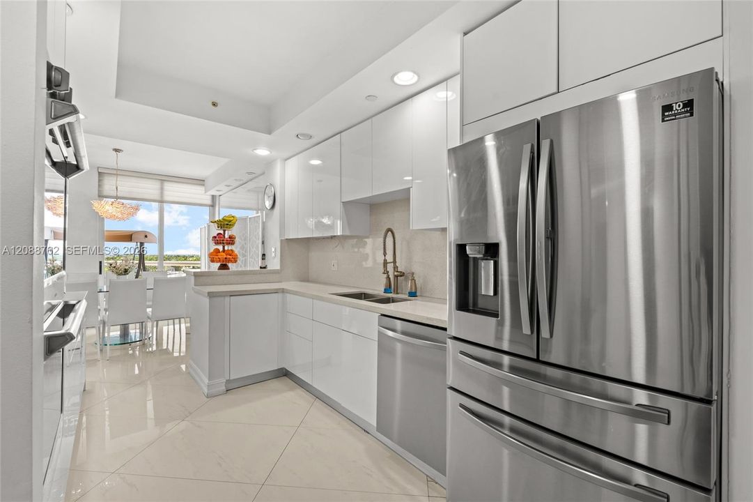 For Rent: $10,000 (3 beds, 2 baths, 2720 Square Feet)