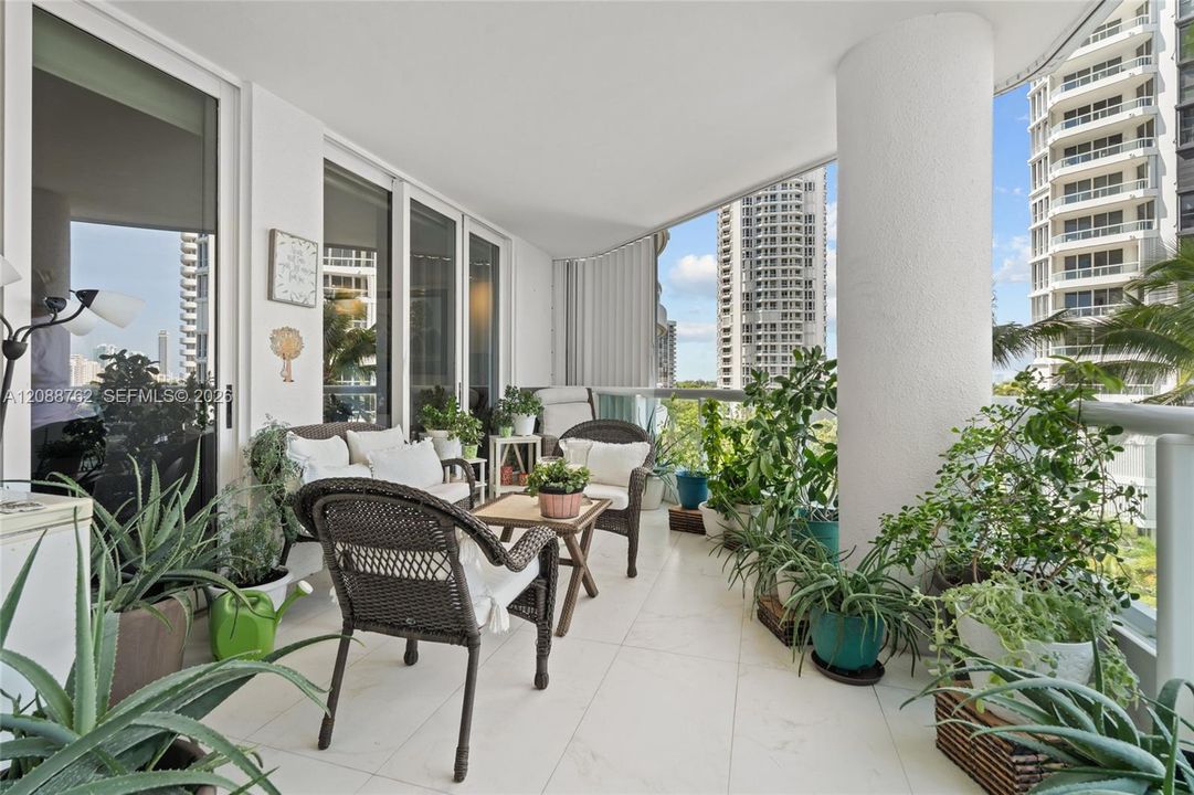 For Rent: $10,000 (3 beds, 2 baths, 2720 Square Feet)
