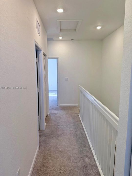 For Rent: $2,400 (3 beds, 2 baths, 1393 Square Feet)