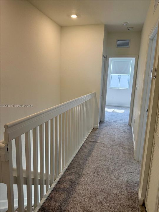 For Rent: $2,400 (3 beds, 2 baths, 1393 Square Feet)