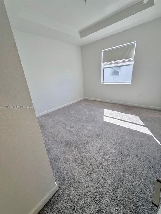 For Rent: $2,400 (3 beds, 2 baths, 1393 Square Feet)