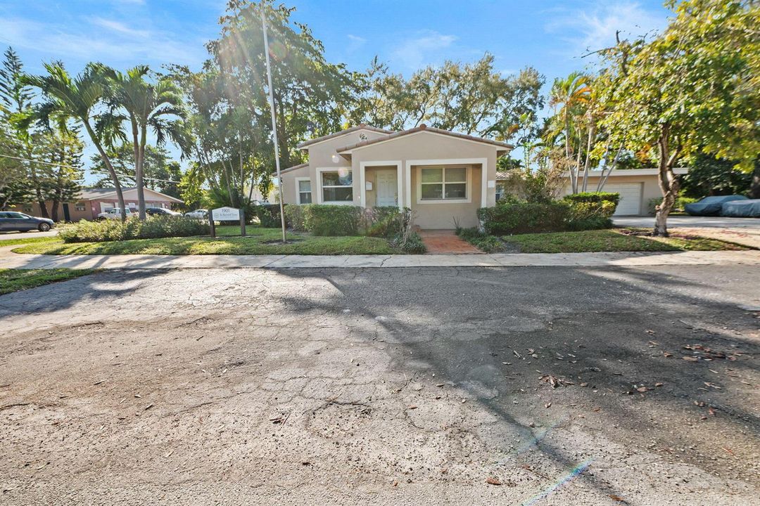 1-web-or-mls-1901-se-4th-ave