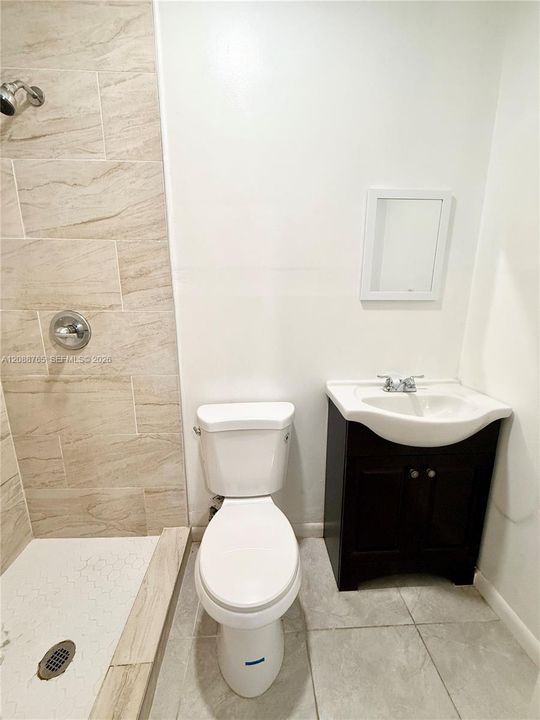 En Renta: $1,500 (1 camas, 1 baños, 1850 Pies cuadrados)