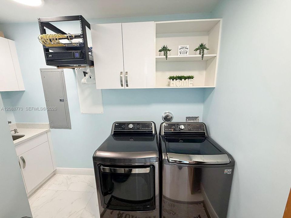 En Venta: $5,499,000 (6 camas, 5 baños, 4010 Pies cuadrados)