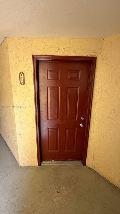 For Rent: $1,900 (1 beds, 1 baths, 743 Square Feet)