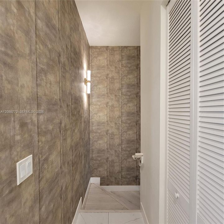 En Venta: $959,000 (4 camas, 3 baños, 2379 Pies cuadrados)