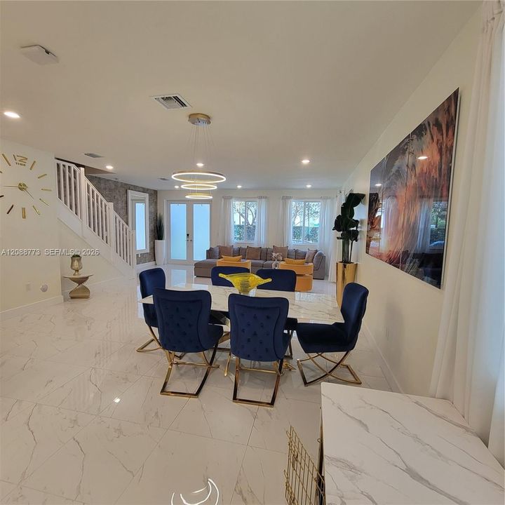 En Venta: $959,000 (4 camas, 3 baños, 2379 Pies cuadrados)