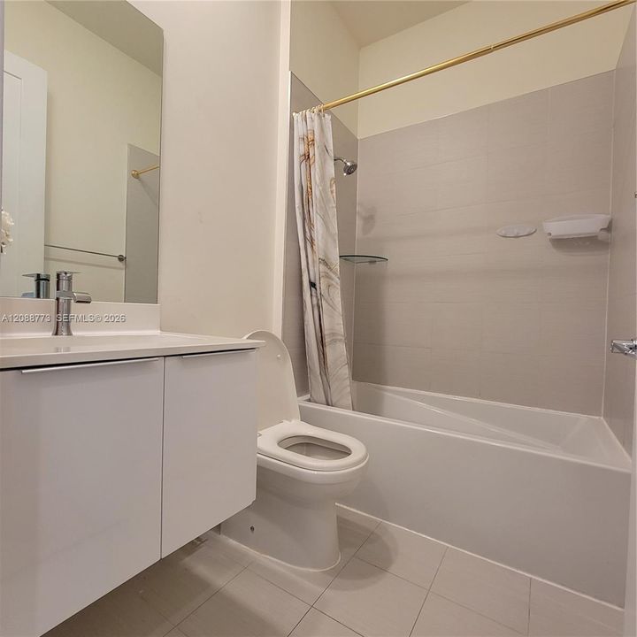 En Venta: $959,000 (4 camas, 3 baños, 2379 Pies cuadrados)