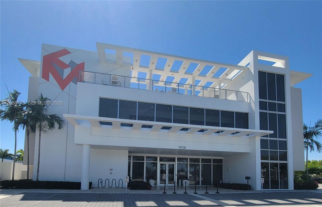clubhouse entrance