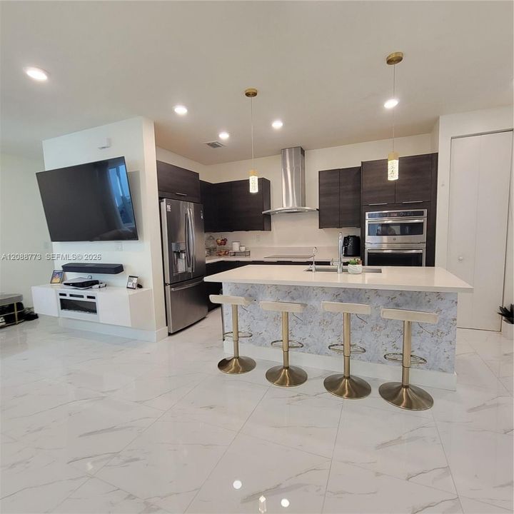En Venta: $959,000 (4 camas, 3 baños, 2379 Pies cuadrados)