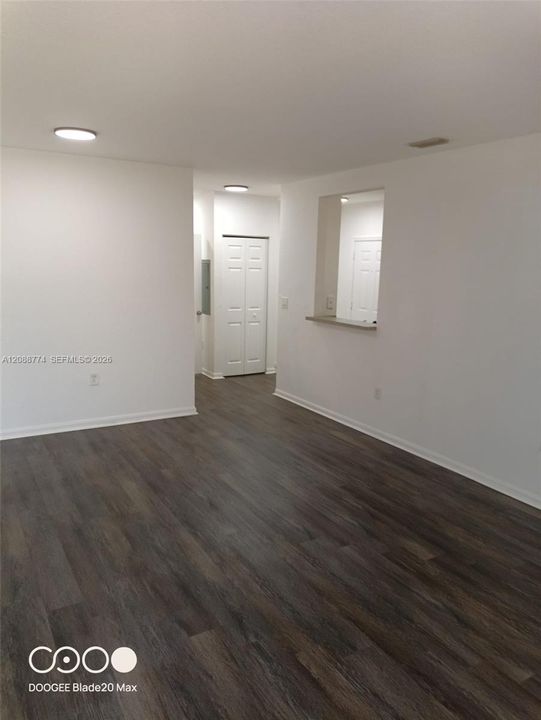 В аренду: $2,250 (3 спален, 2 ванн, 999 Квадратных фут)