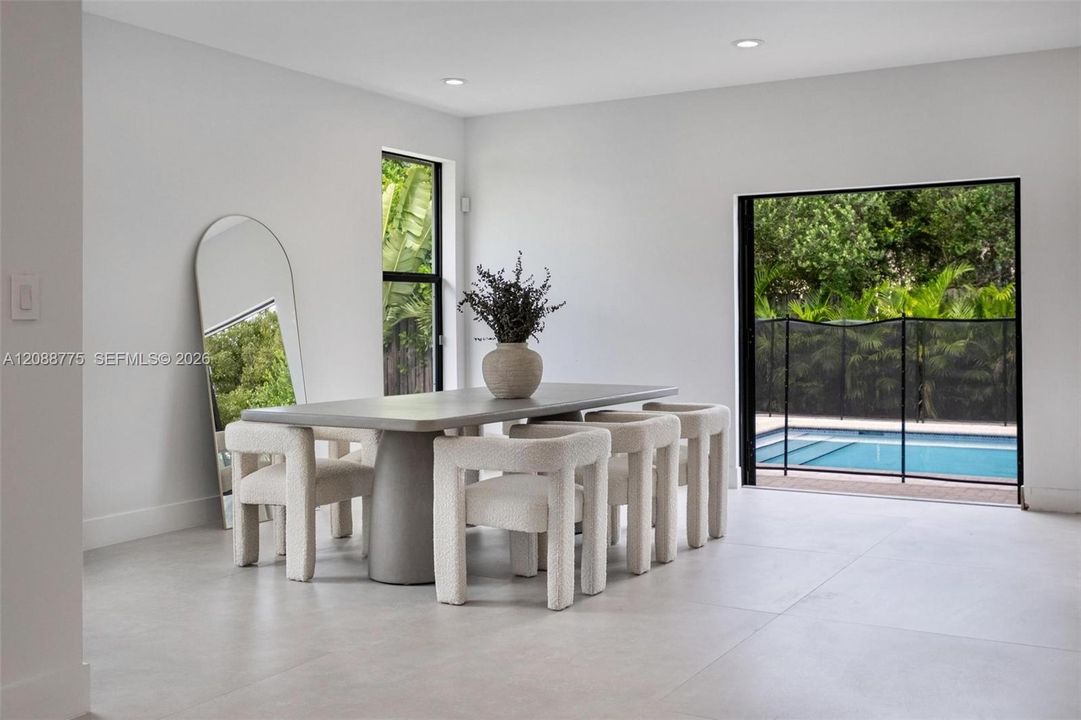 For Rent: $13,000 (4 beds, 2 baths, 2358 Square Feet)