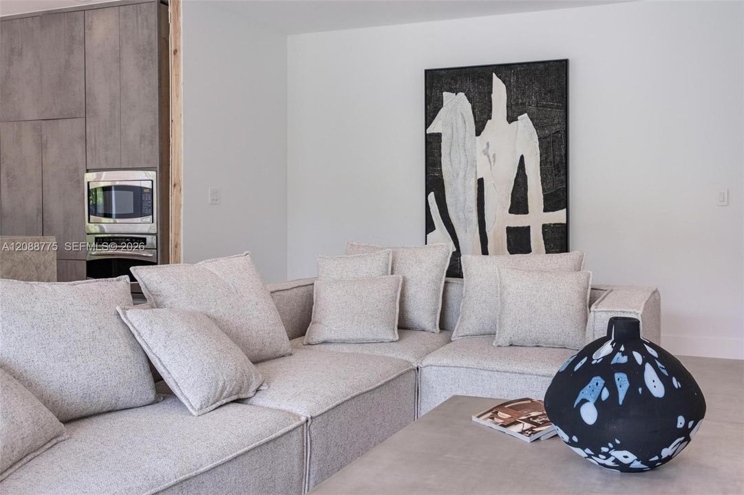 For Rent: $13,000 (4 beds, 2 baths, 2358 Square Feet)