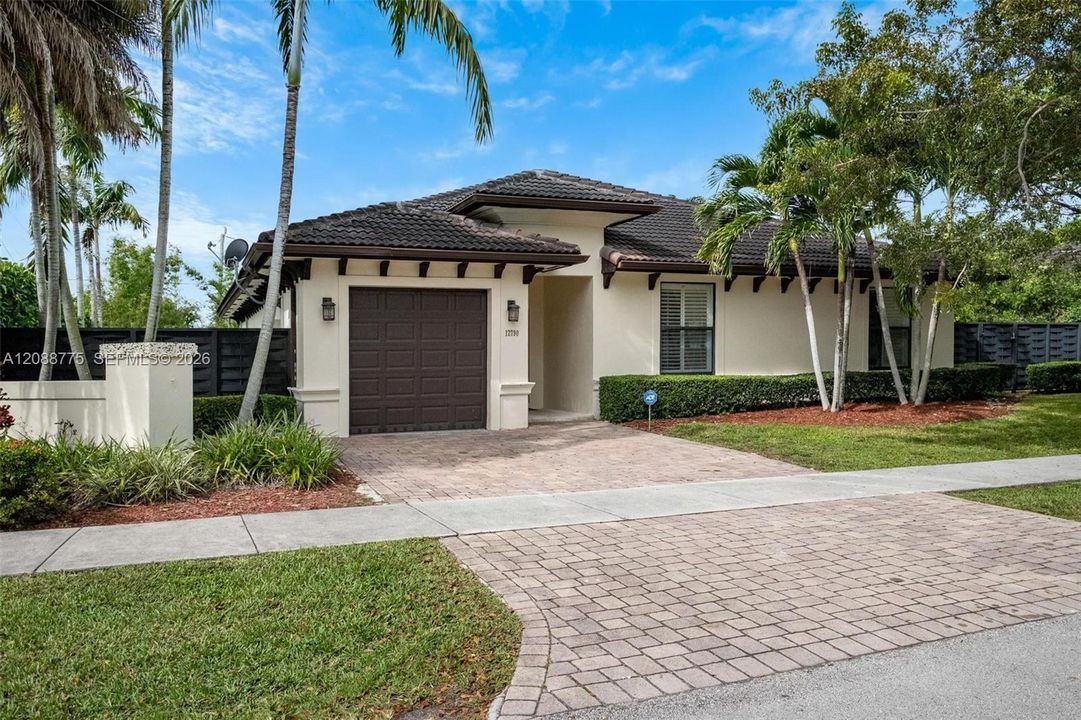 For Rent: $13,000 (4 beds, 2 baths, 2358 Square Feet)