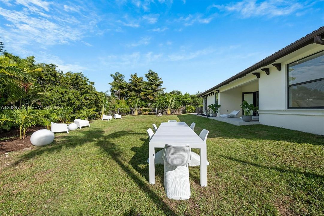 For Rent: $13,000 (4 beds, 2 baths, 2358 Square Feet)