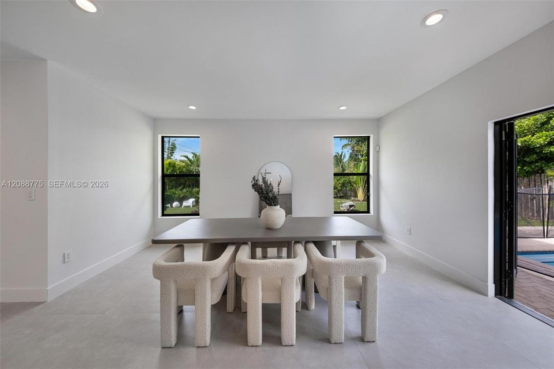 For Rent: $13,000 (4 beds, 2 baths, 2358 Square Feet)