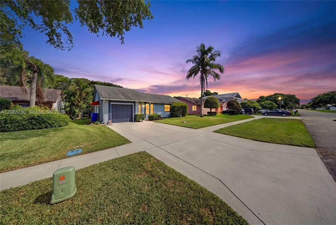 En Venta: $410,000 (3 camas, 2 baños, 1455 Pies cuadrados)