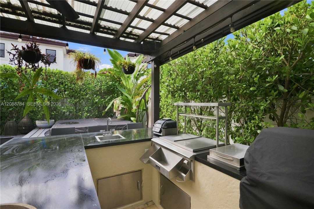 For Sale: $695,000 (3 beds, 2 baths, 1848 Square Feet)