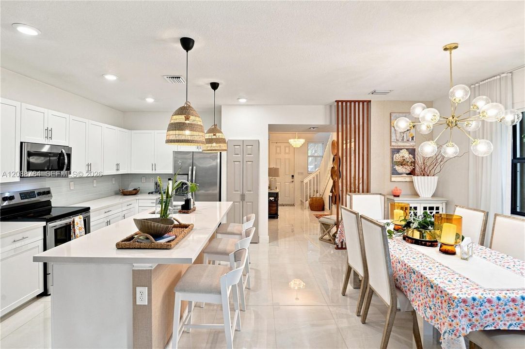 For Sale: $695,000 (3 beds, 2 baths, 1848 Square Feet)