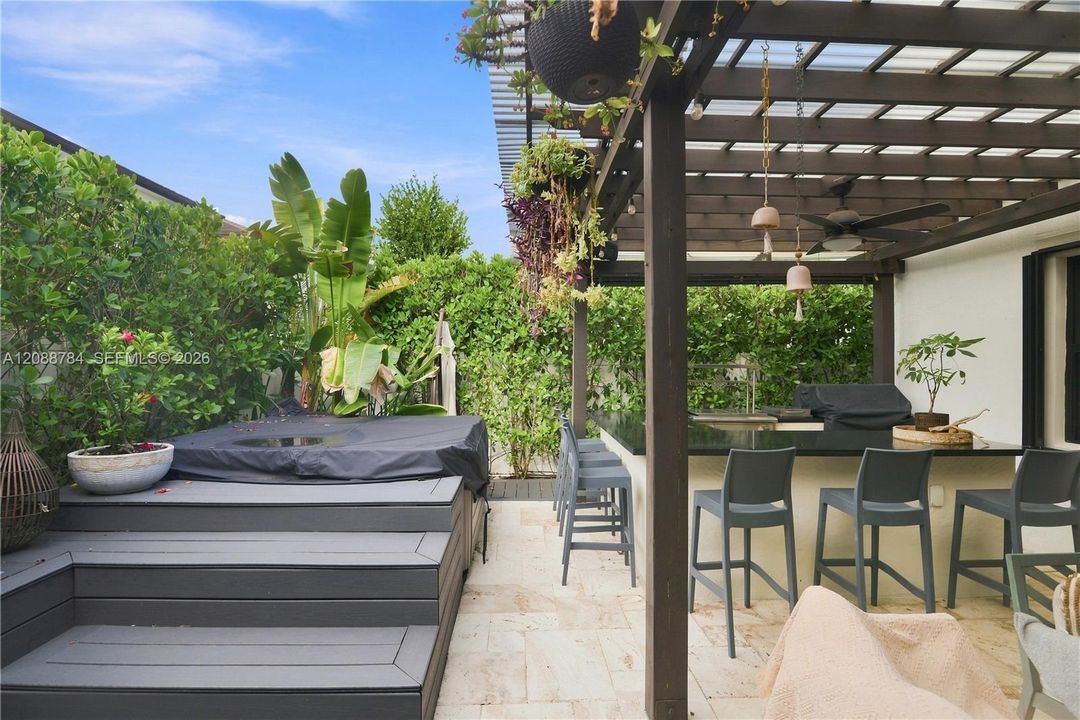 For Sale: $695,000 (3 beds, 2 baths, 1848 Square Feet)