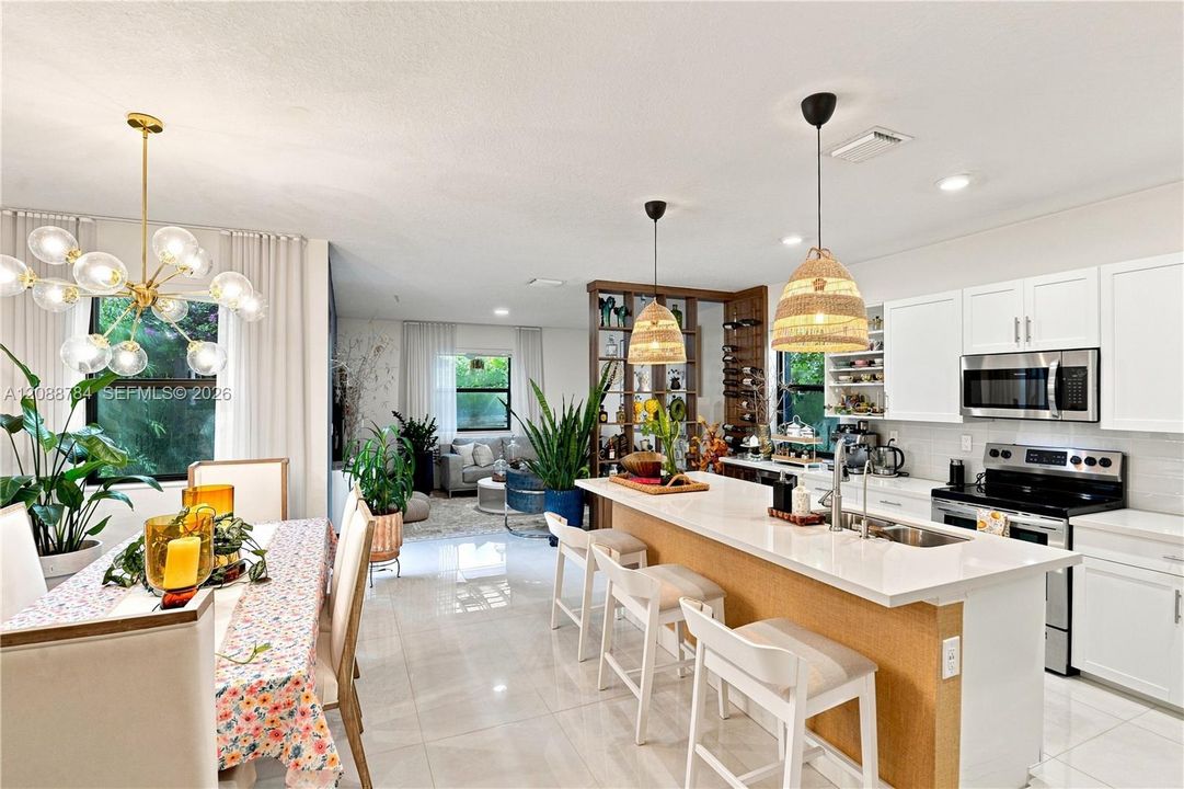 For Sale: $695,000 (3 beds, 2 baths, 1848 Square Feet)