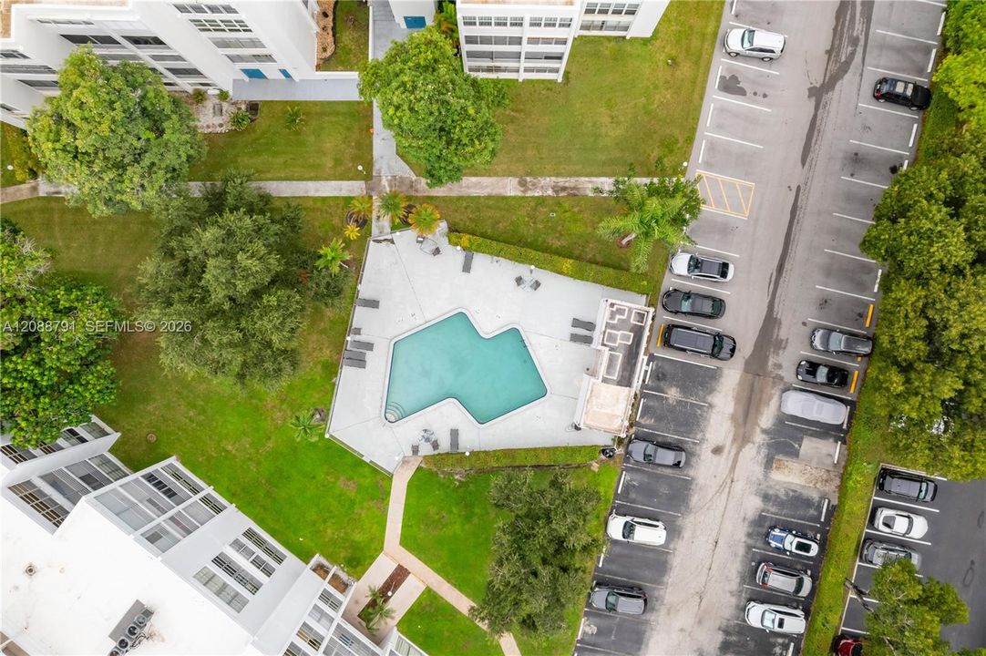 En Venta: $250,000 (2 camas, 2 baños, 1090 Pies cuadrados)