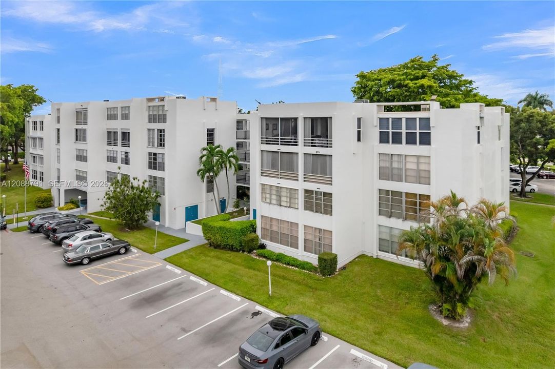 En Venta: $250,000 (2 camas, 2 baños, 1090 Pies cuadrados)