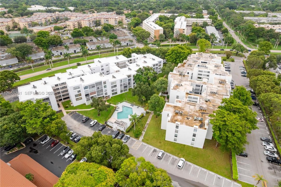 En Venta: $250,000 (2 camas, 2 baños, 1090 Pies cuadrados)