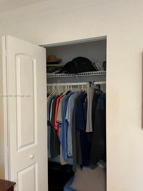 В аренду: $2,300 (2 спален, 2 ванн, 1075 Квадратных фут)