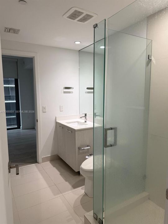 For Sale: $749,000 (2 beds, 2 baths, 926 Square Feet)