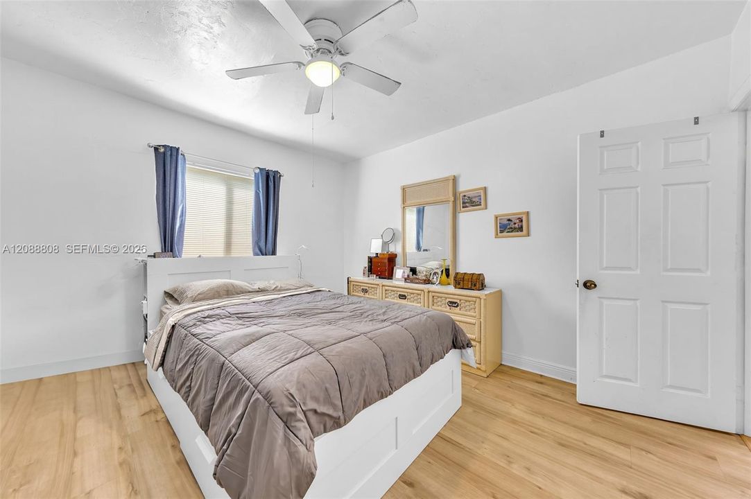 En Venta: $449,000 (3 camas, 2 baños, 1454 Pies cuadrados)