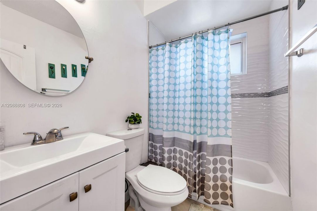 En Venta: $449,000 (3 camas, 2 baños, 1454 Pies cuadrados)