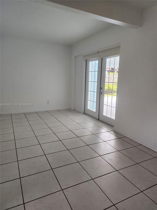 For Rent: $4,100 (3 beds, 2 baths, 1685 Square Feet)