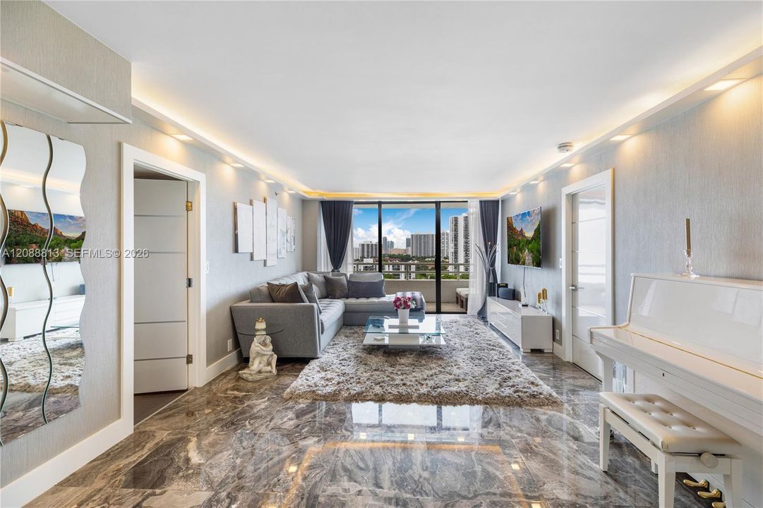 For Rent: $3,900 (2 beds, 2 baths, 1038 Square Feet)