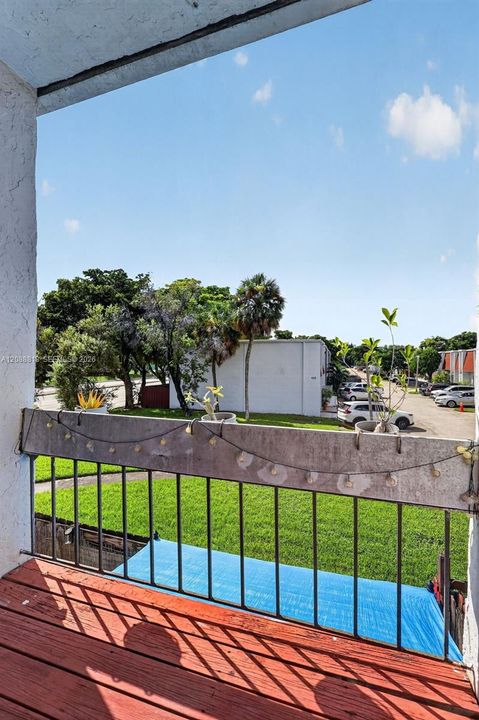 For Rent: $2,600 (3 beds, 2 baths, 1545 Square Feet)