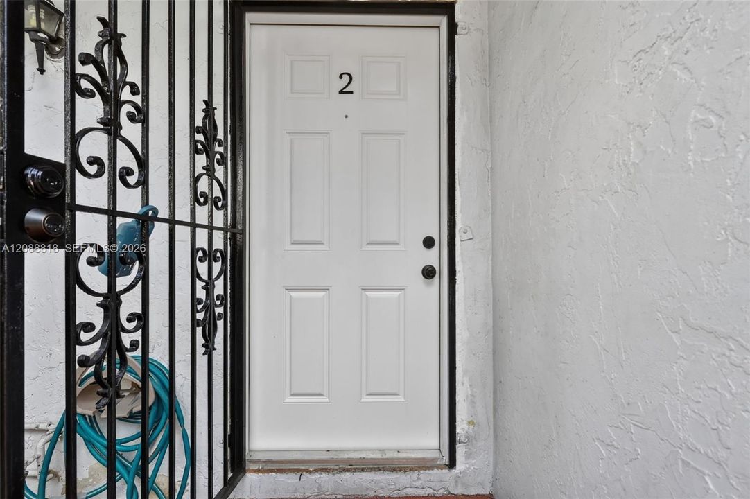 For Rent: $2,600 (3 beds, 2 baths, 1545 Square Feet)