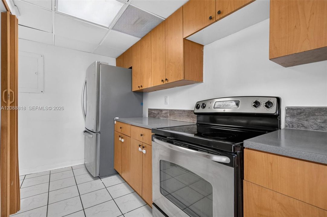 For Rent: $2,600 (3 beds, 2 baths, 1545 Square Feet)