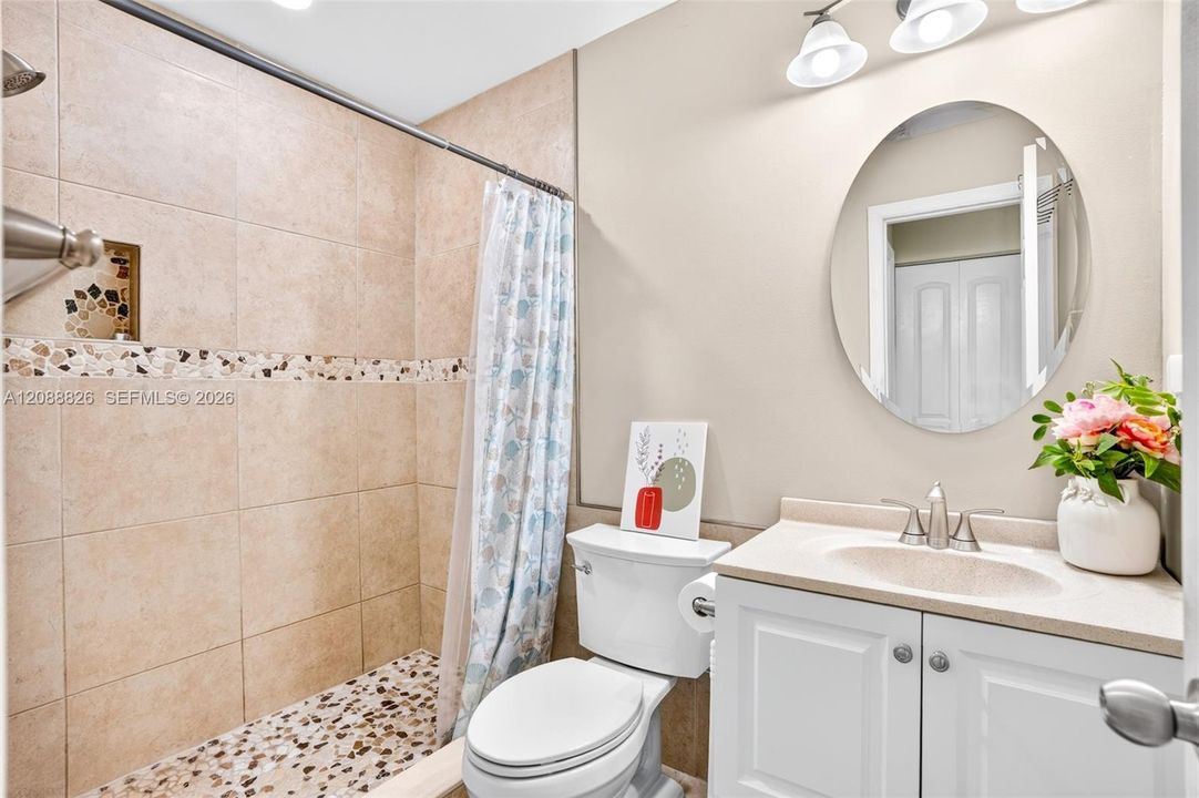 2nd Bathroom