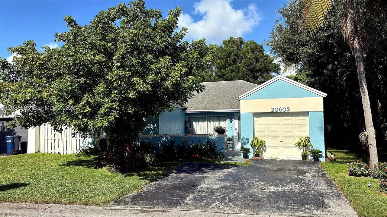 For Sale: $579,900 (4 beds, 2 baths, 1345 Square Feet)