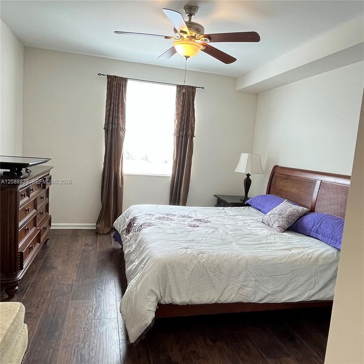 For Sale: $595,000 (2 beds, 2 baths, 1116 Square Feet)