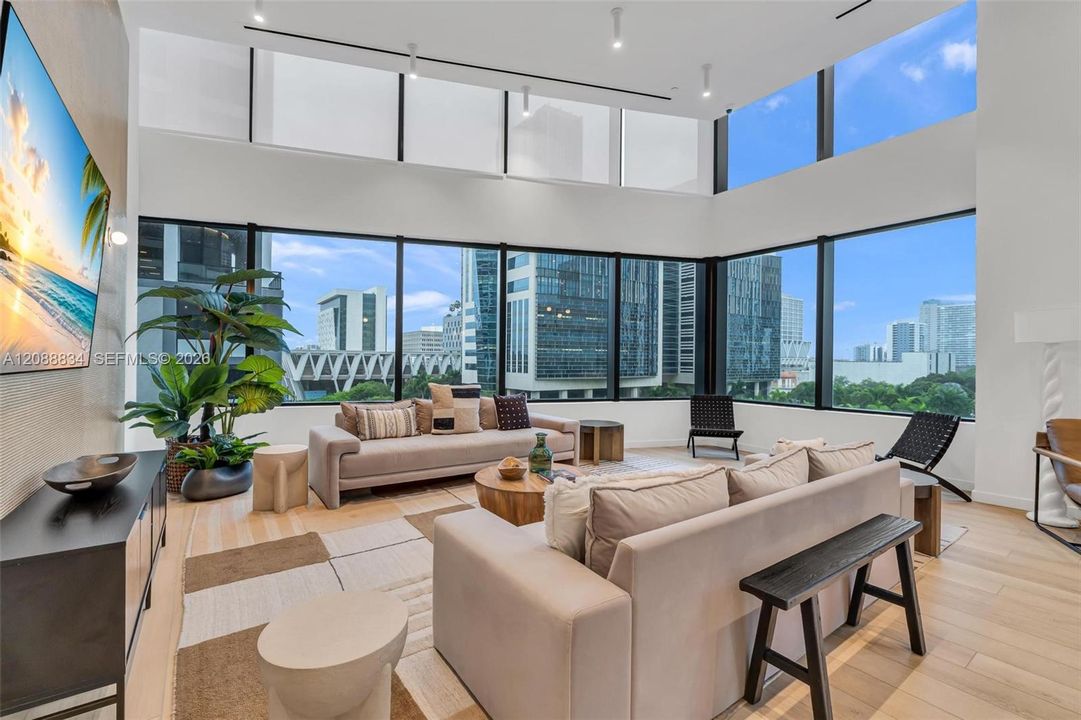 For Sale: $450,000 (0 beds, 1 baths, 392 Square Feet)