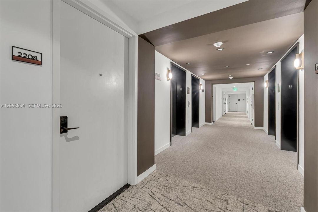 For Sale: $450,000 (0 beds, 1 baths, 392 Square Feet)