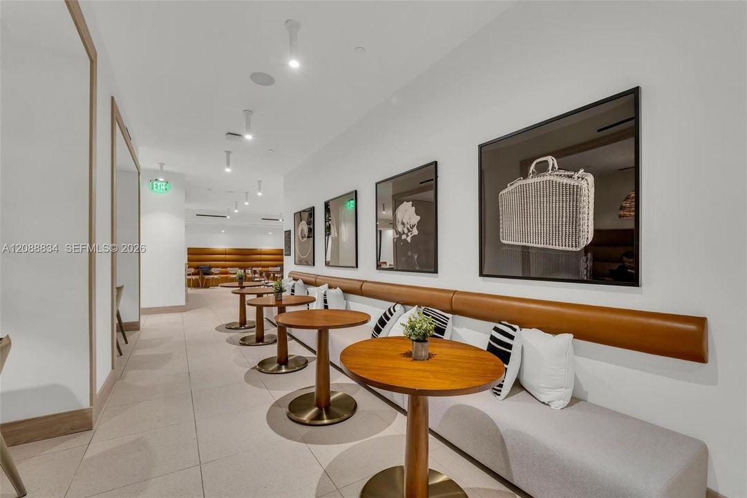 For Sale: $450,000 (0 beds, 1 baths, 392 Square Feet)
