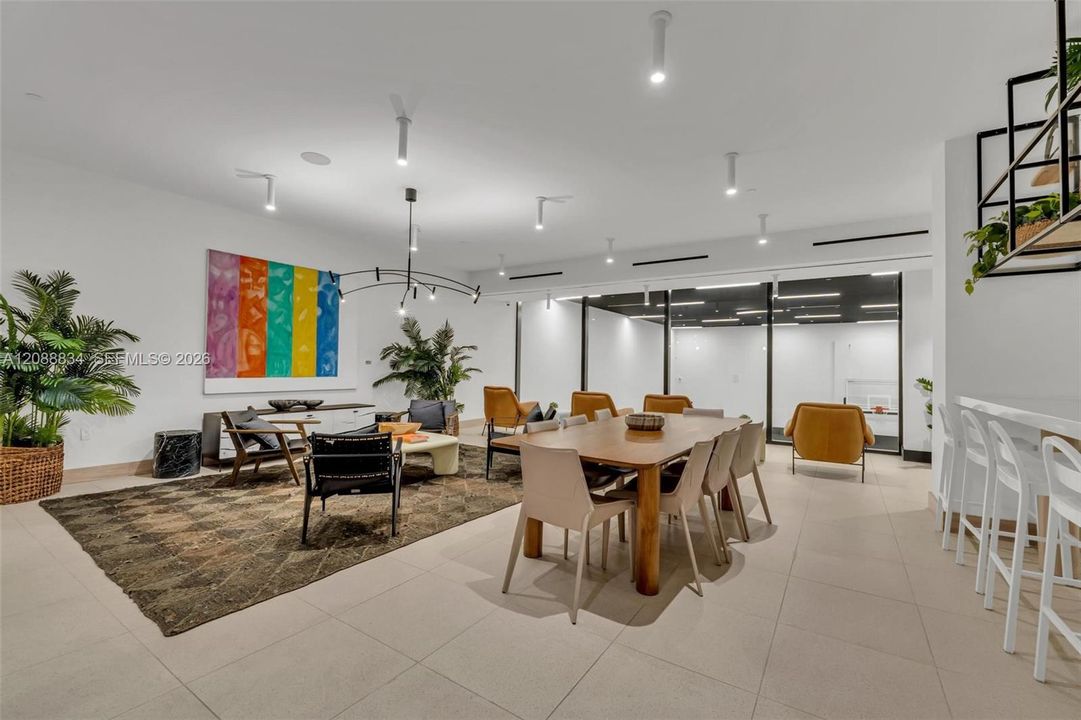 For Sale: $450,000 (0 beds, 1 baths, 392 Square Feet)